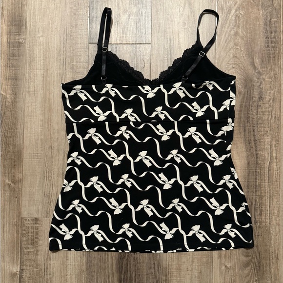 🎀 Bow Camisole Tank with Lace Trim - Picture 3 of 4